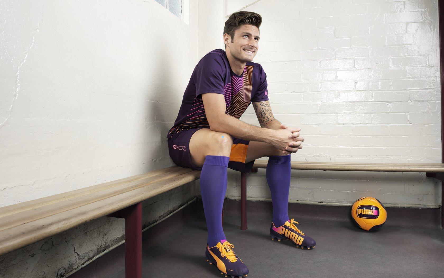 中国体彩网-太不容易了！何思雨第二节关键三分破冰，终结两队15投0中尴尬纪录